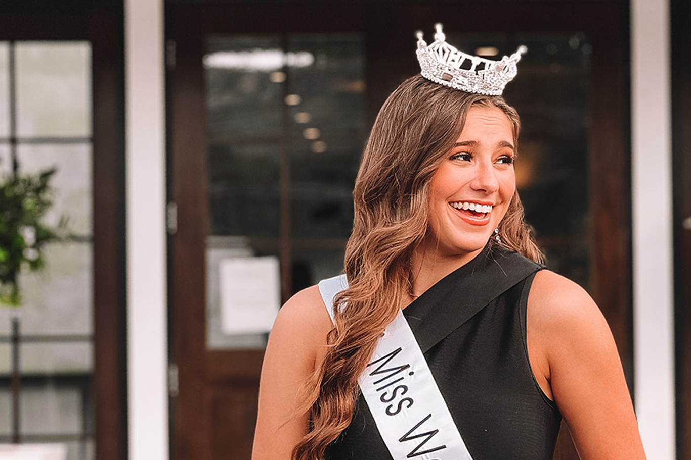 Digital Media Management student wins Miss Minnesota 2023