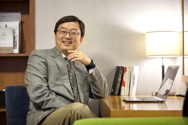 Professor Chang-Seong Hong to talk on “Enlightenment and Nirvana in Academia” as Dille Distinguished Faculty Lecturer Professor Chang-Seong Hong to talk on “Enlightenment and Nirvana in Academia” as Dille Distinguished Faculty Lecturer